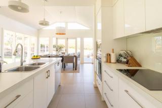 O'Briens of Clare - Stylish Pet Friendly Vineyard Accommodation - 8