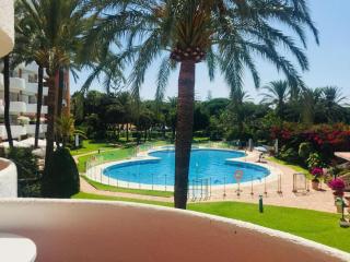 GOLDEN HOUR Beachfront apartment Marbella - Marbella - 9