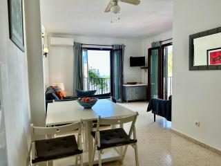 Casa con terraza y hermoso jardín comunal - Nerja - 3