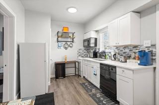 Sparkling Modern 1BR Beautiful Dallas - 5