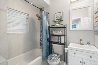 Sparkling Modern 1BR Beautiful Dallas - 4