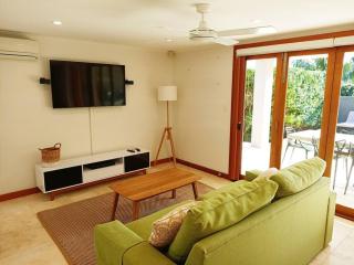 Clovelly Beach House with Pool - 1