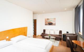 Mainstreet Hotel - 5