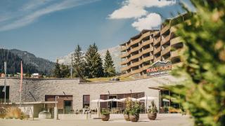 Peaks Place Apartments & SPA - 9