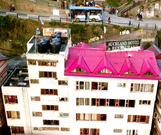 Auckland Hotel and Restaurant Near Mall Road - 0
