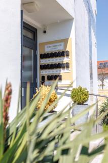 Kracher Hotel Doppelzimmer - für maximal 4 Personen inklusive Pool - 2