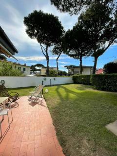 Casa Gladioli con Ampio Giardino - Tirrenia - 1