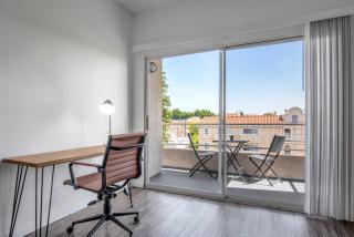 2BR w Gym Pool in central Hollywood nr WeHo LAX-67 - 6