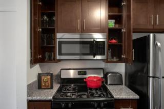 2BR w Gym Pool in central Hollywood nr WeHo LAX-67 - 3