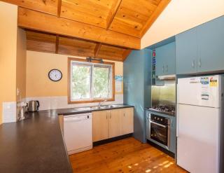 Bethongabel + Huge Home + sleeps 9 + Central - 1