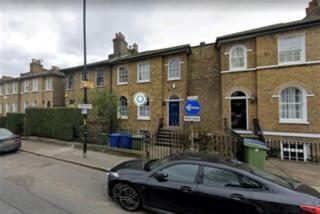 2 Bedroom Victorian Garden Flat - 6