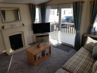 6 BERTH DELUXE CARAVAN PALM GROVE 42 - Chapel Saint Leonards - 4
