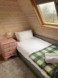 Hedgehog Glamping Pod School House Farm - 1