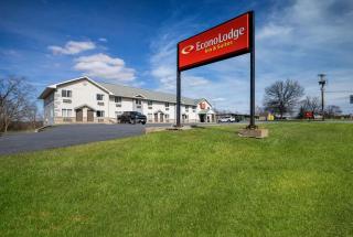 Econo Lodge Inn & Suites - Canandaigua - 9