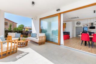 Villa GROFICA, new house, heated pool, jacuzzi, playgroung & bbq, near beaches, Pula - Istria - Pula - 3