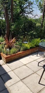 Lauriston Stay - Birch - 1