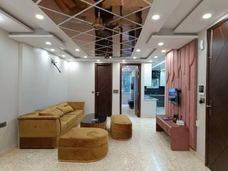 BnBBuddy Glamorous 3 BHK Homestay in West Delhi - 0