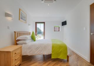 Brighton Hopper Hut - 9