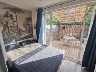 La pause marine, ombragé et ensoleillé est un rez de jardin situé est à 5 min de l'hyper centre et plages - 7