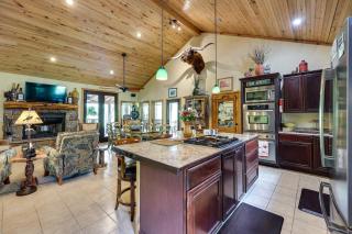 Spacious Riverfront Cabin Near Local Attractions! - Glenwood - 5