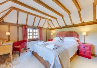 Iden Green Farm Stables - Benenden - 9