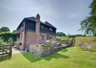 Iden Green Farm Stables - Benenden - 7