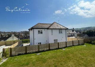 Stylish Brixham home, sleeps 7, parking & garden - Brixham - 7