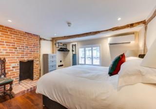 Longmace - Arundel - 2