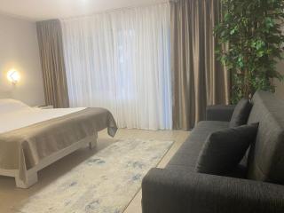 Suzana Garden - Venus - 2