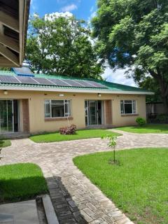 2 bedroomed apartment with en-suite and kitchenette - 2068 - Harare - 7