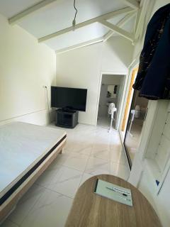 Bungalow charmant à Schoelcher avec jardin clôturé - 7