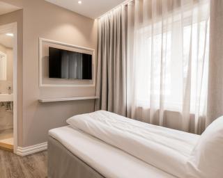 Fru Haugans Hotel - 1