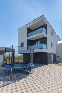 Apartment Martina near the beach - by TA Leut Agency - Privlaka - 9