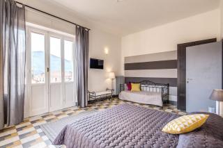 AwesHomeItaly - Bay Windows Apartment - La Spezia - 1