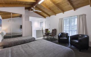 Best Western Colonial Village Motel - Warrnambool - 4
