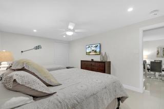 1st Floor Condo w Beautiful Resort Grounds! Heated Pools Hot Tub Tennis Courts - South Padre Island - 4