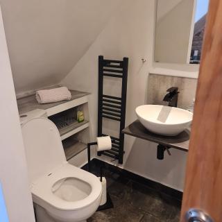 Ness City Cottage - 4