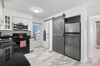 Fiddler's Cove 1st Floor, No Steps, 2 Heated Pools, Pickleball, 8 Min walk to Beach, Hot Tub - Hilton Head Island - 3