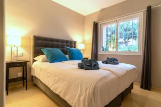 Stunning modern holiday Home Los Jardines de Santa Maria Golf, Elviria, Marbella - 8