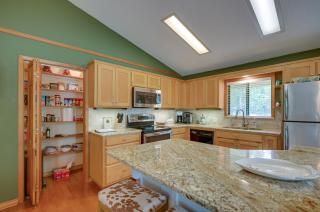Waterfront Huntsville Home w/ Private Dock & Spa - 1