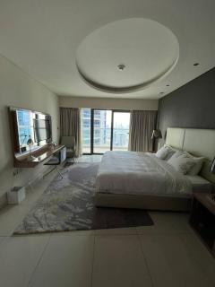 Enjoy Hollywoods life style - Dubai - 0