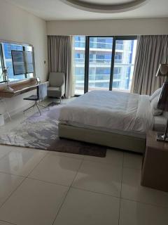 Enjoy Hollywoods life style - Dubai - 7