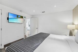 Upscale Modern Villa Private w Terrace in Bahia Mar Beachfront Resort, Heated Pool! - South Padre Island - 2