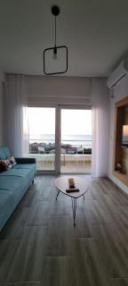 Cold Bay Mansion - Bar - 6
