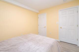 Gorgeous Waterfront 2 Bedroom 1 Bath Modern Home. - 2