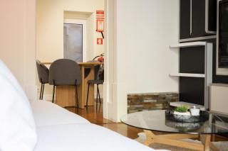 Charming Apt in Historic House - Coimbra - 4