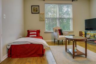 Sunny Apex Vacation Rental with Pool Access! - Apex - 3