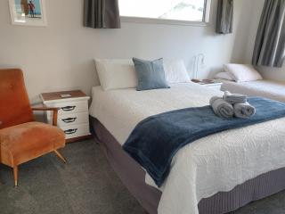 Kiwiana Gem - 2