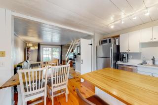 Maushop Village Beach Getaway - Mashpee - 2