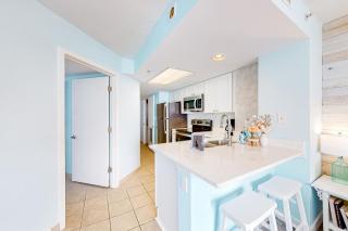 Roxanne Towers 303 - 4